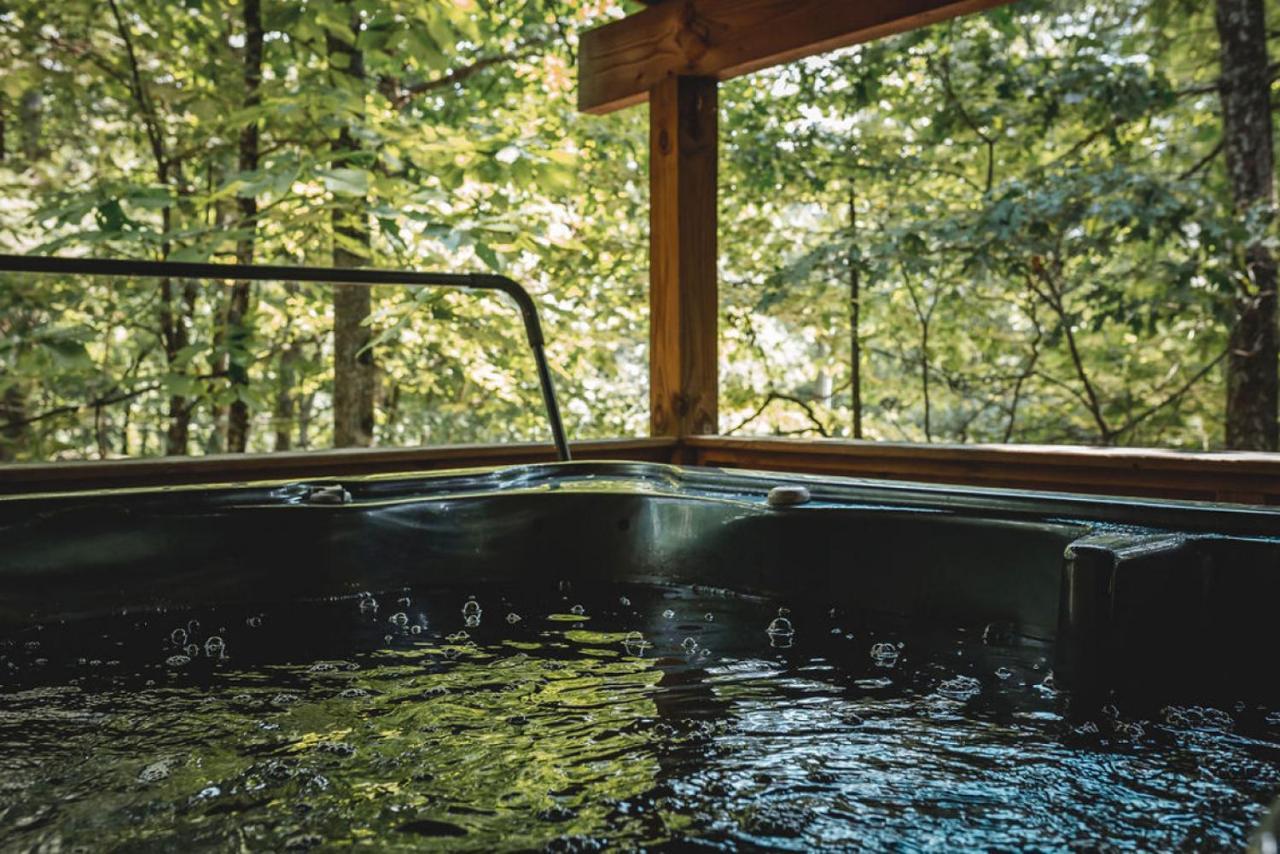 Wolf Creek Cabin At 36 North - Hot Tub Purlear ภายนอก รูปภาพ