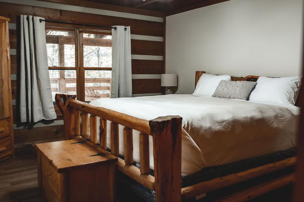 Wolf Creek Cabin At 36 North - Hot Tub Purlear ภายนอก รูปภาพ