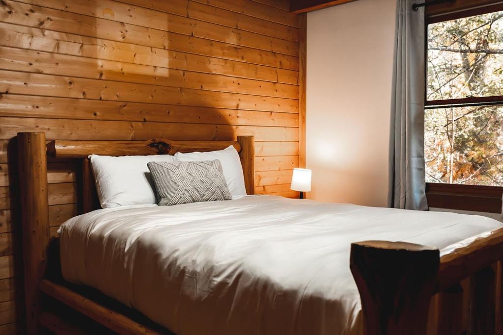 Wolf Creek Cabin At 36 North - Hot Tub Purlear ภายนอก รูปภาพ